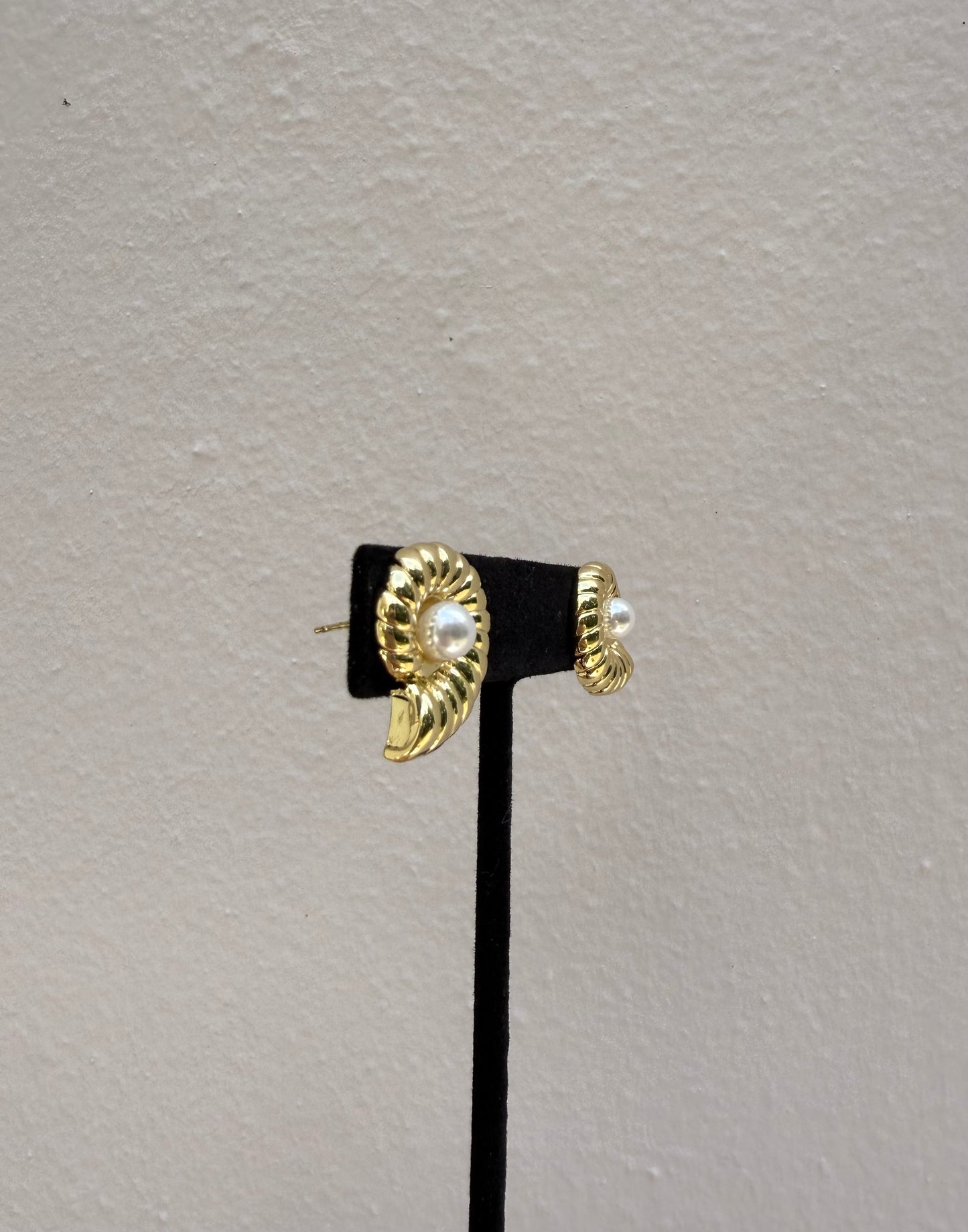 Solea Pearl Earrings