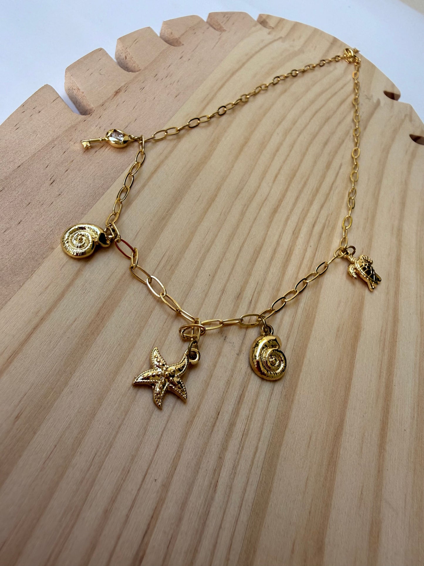 Isla Mini Treasures Necklace