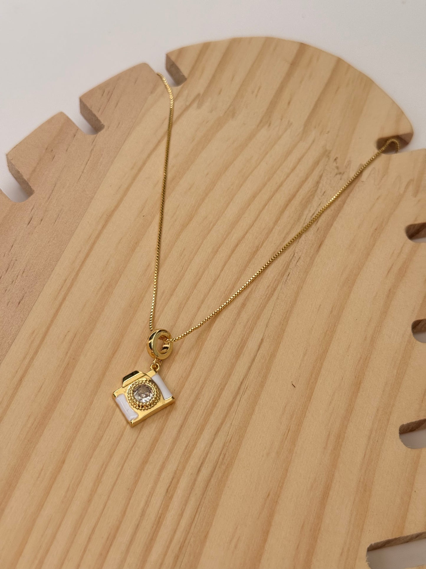 Golden Capture Necklace