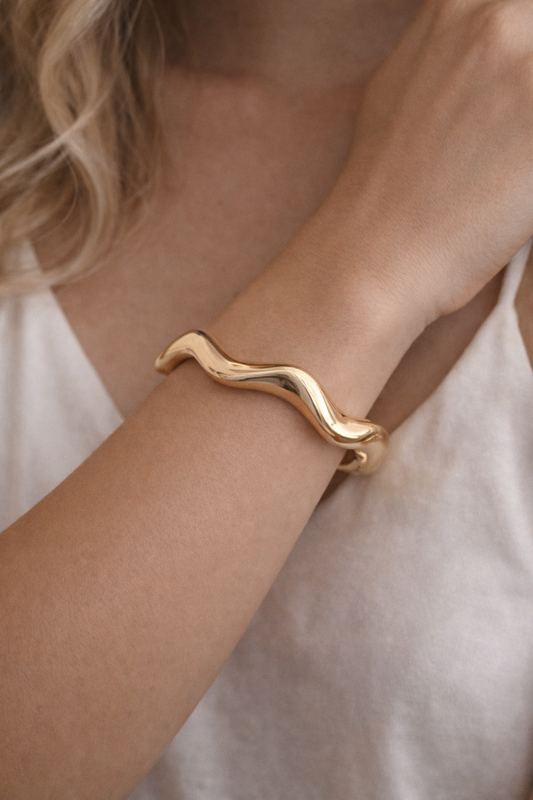 Solea wave Bangle