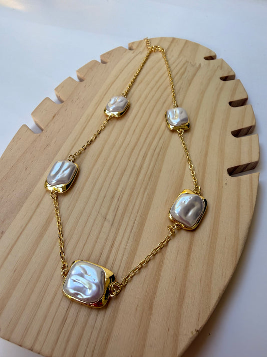 Isla Baroque Necklace