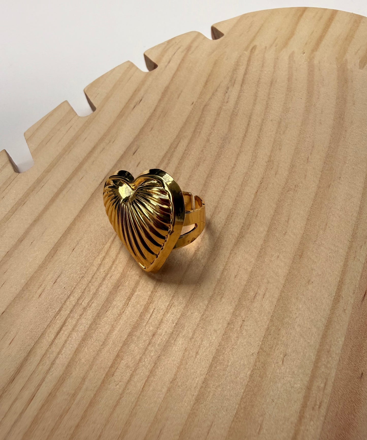 Amour Shell Heart Ring
