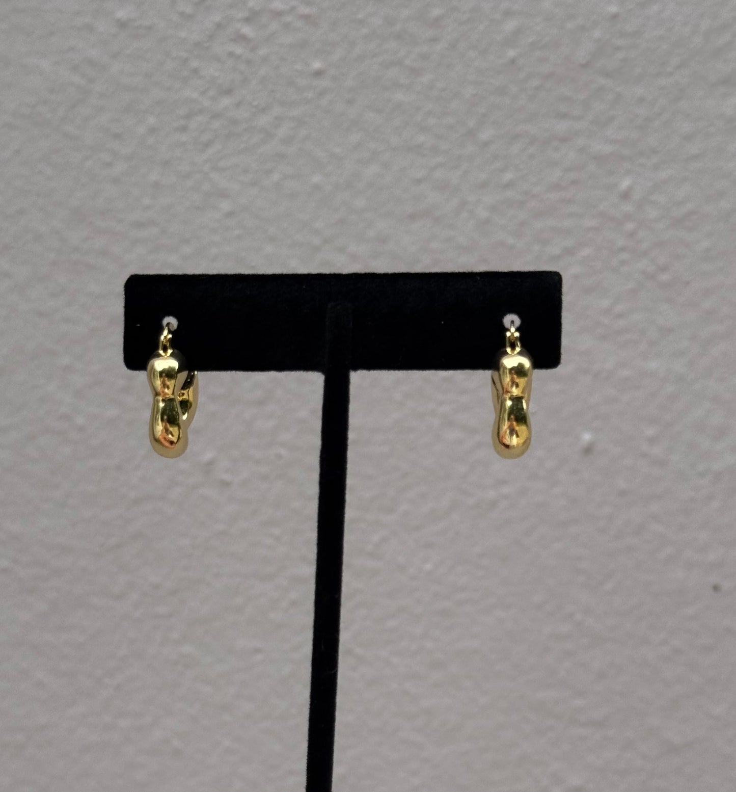 Golden Curve Hoops