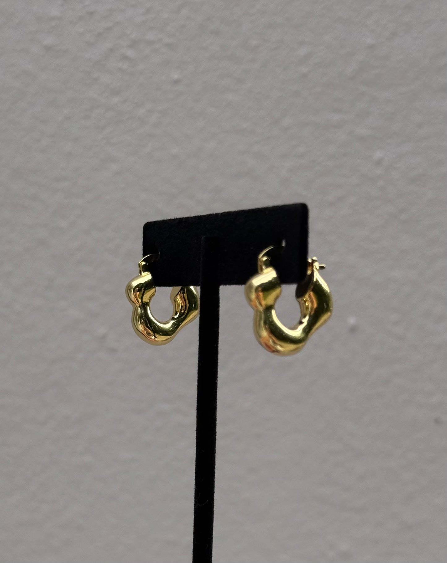 Golden Curve Hoops