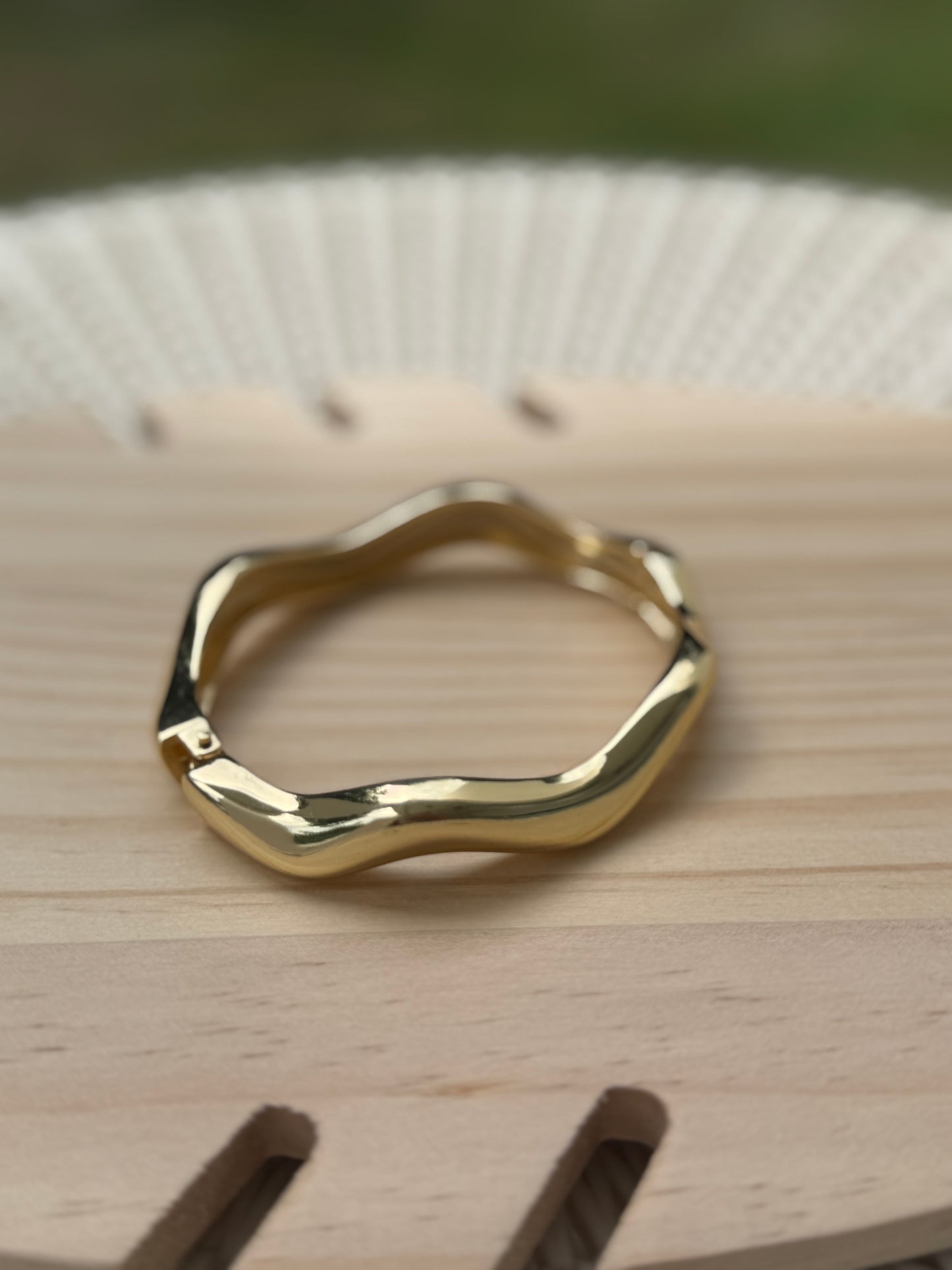 Solea wave Bangle