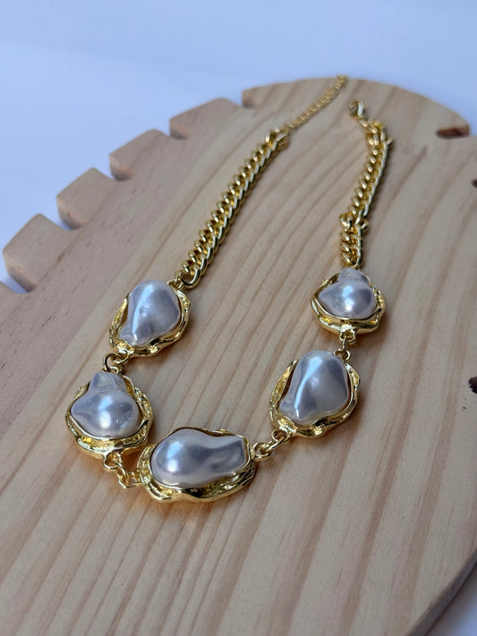 Lumière Pearl Necklace