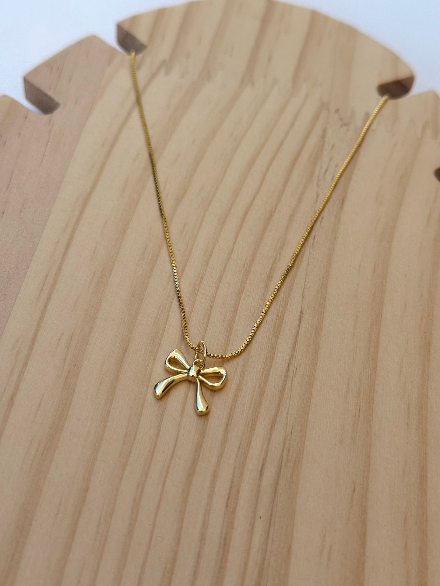 Amour Bow Necklace