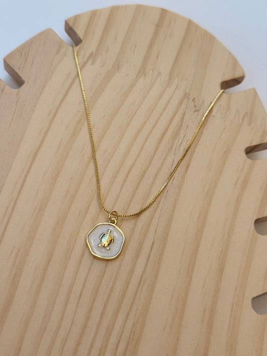Isla Turtle Medallion