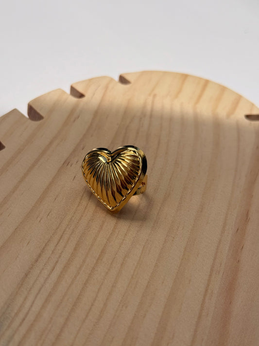 Amour Shell Heart Ring